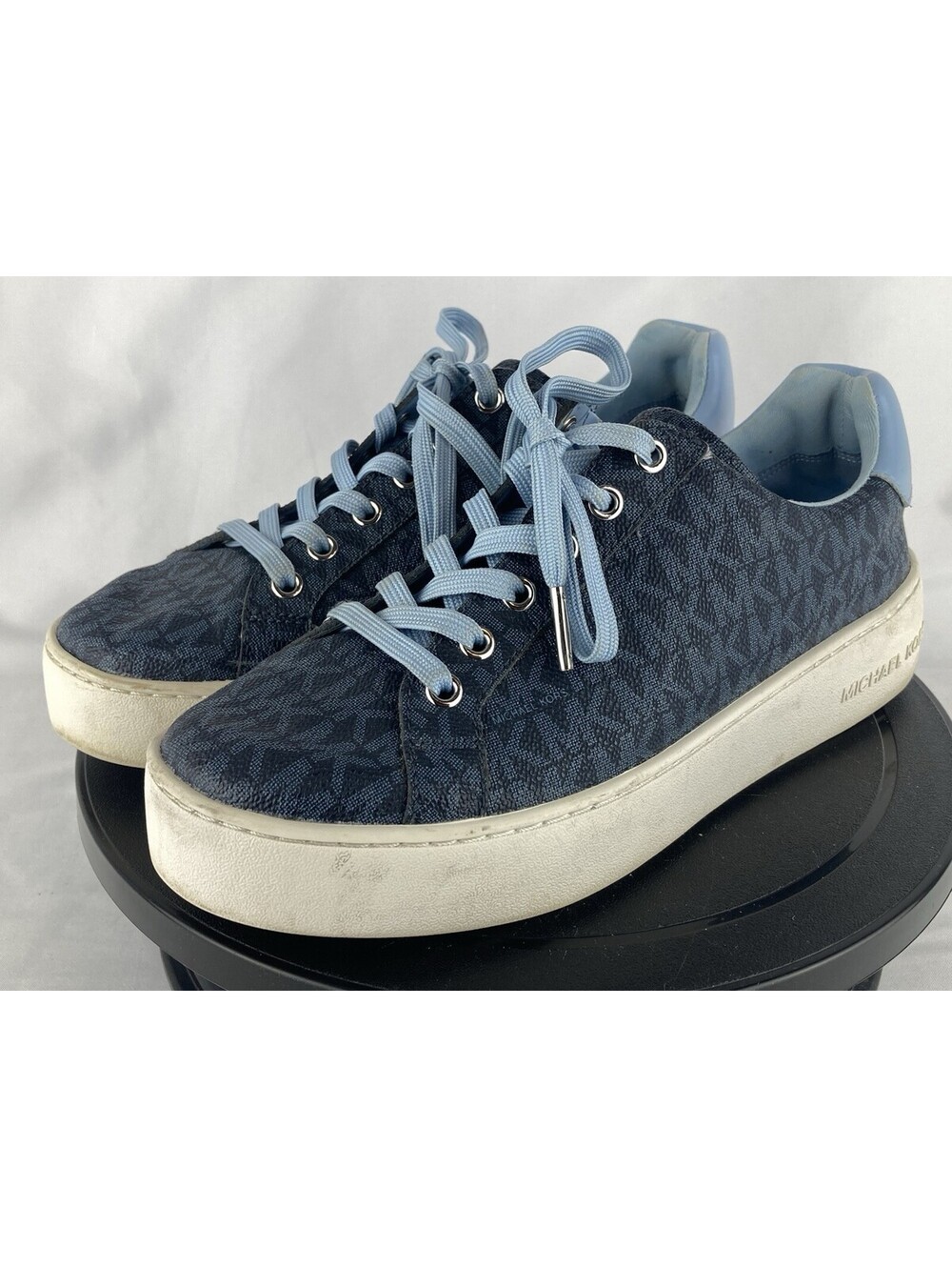Women’s Size 7.5 Michael Kors Blue MK Logo Monogram Low Top Platform Sneakers
